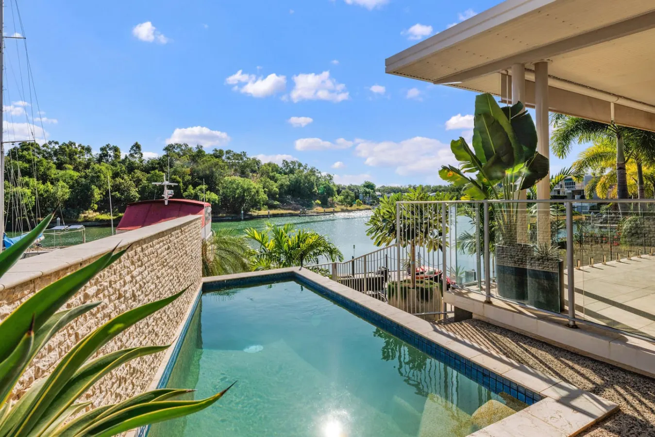 Water-Front Paradise: Pool - BBQ - Balcony Dining 11