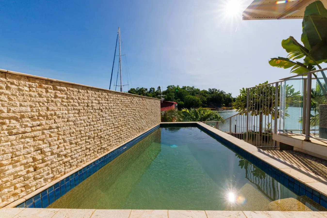 Water-Front Paradise: Pool - BBQ - Balcony Dining 13