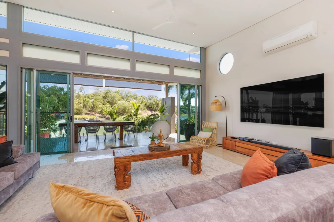 Water-Front Paradise: Pool - BBQ - Balcony Dining 14