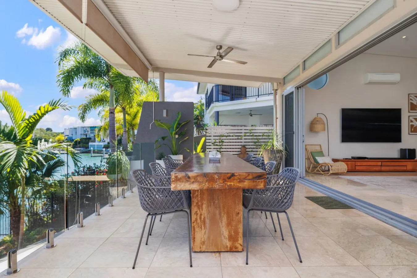 Water-Front Paradise: Pool - BBQ - Balcony Dining 18