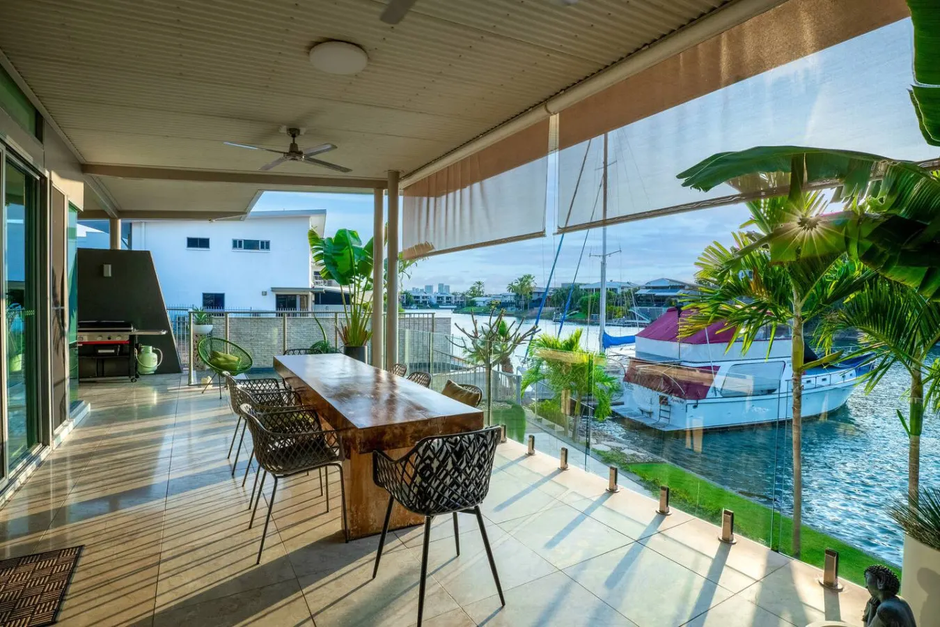 Water-Front Paradise: Pool - BBQ - Balcony Dining — photo 3