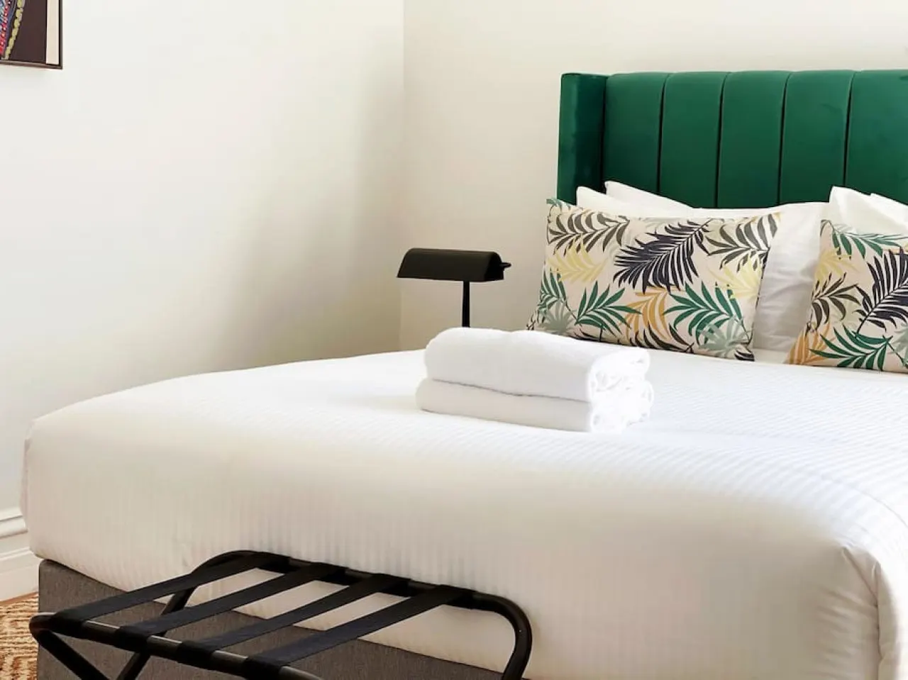 Modern conveniences in bustling Richmond 5