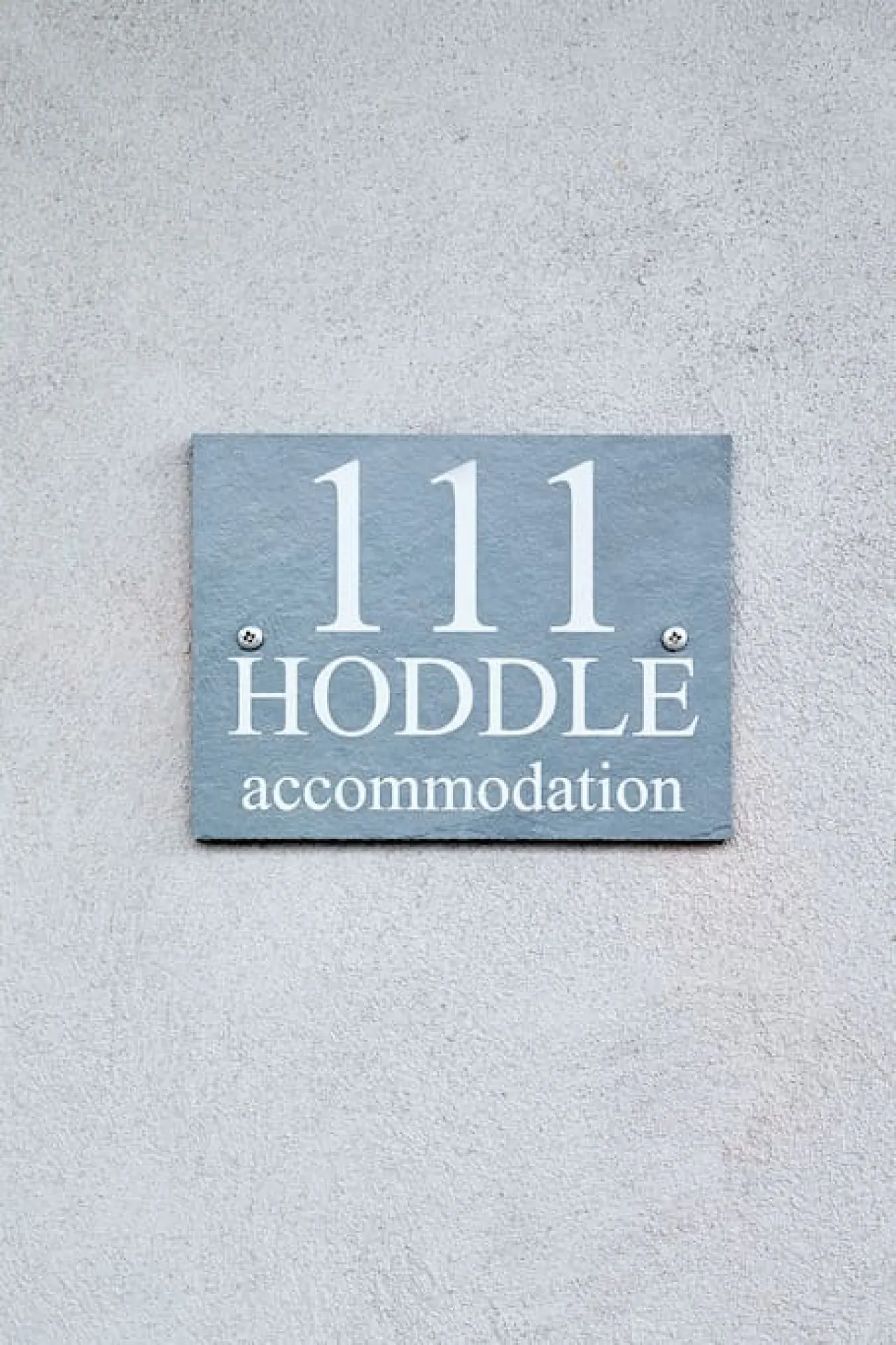 Modern conveniences in bustling Richmond 8