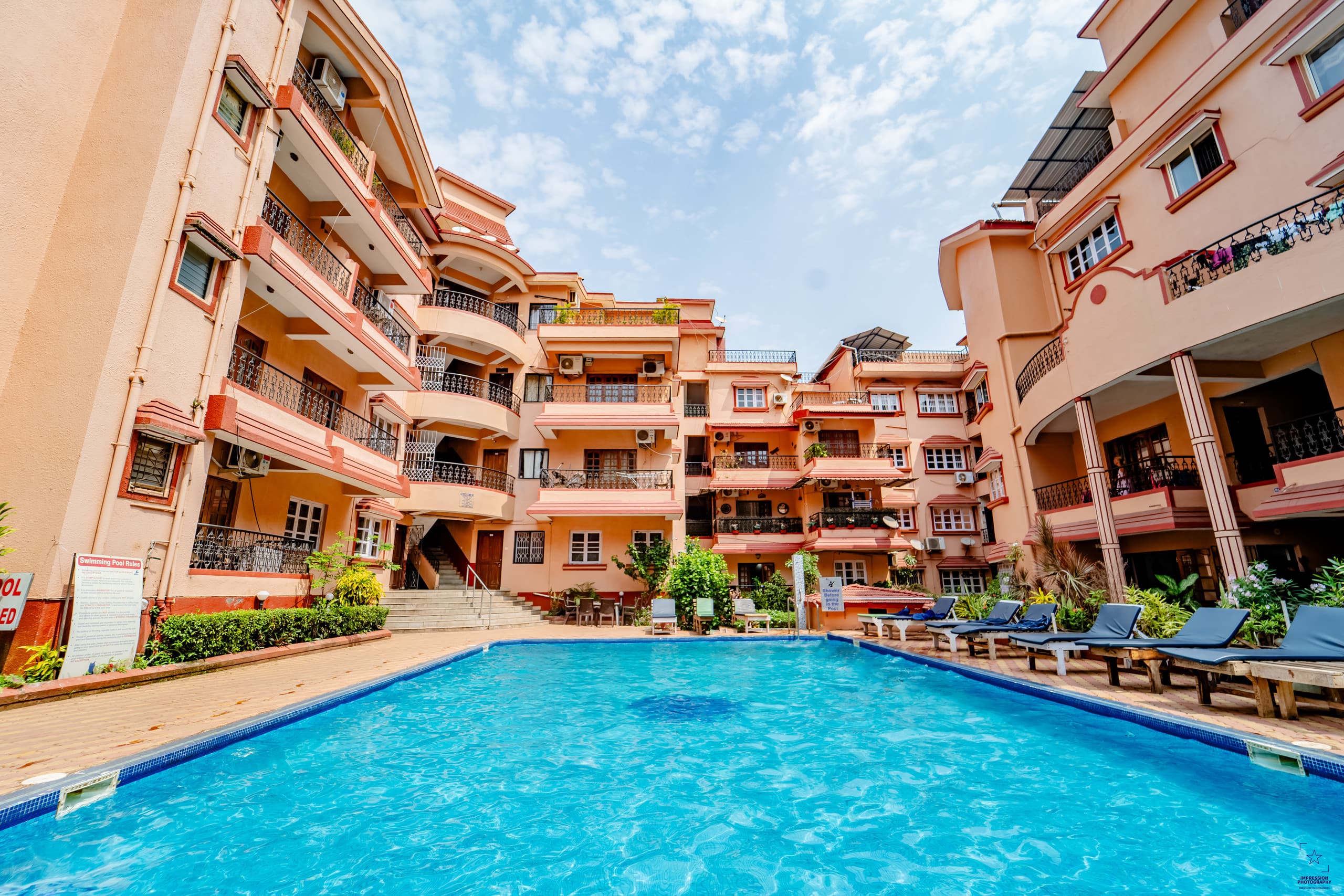 Pool view ground floor 2 BHK,6 guests,Near beaches 7