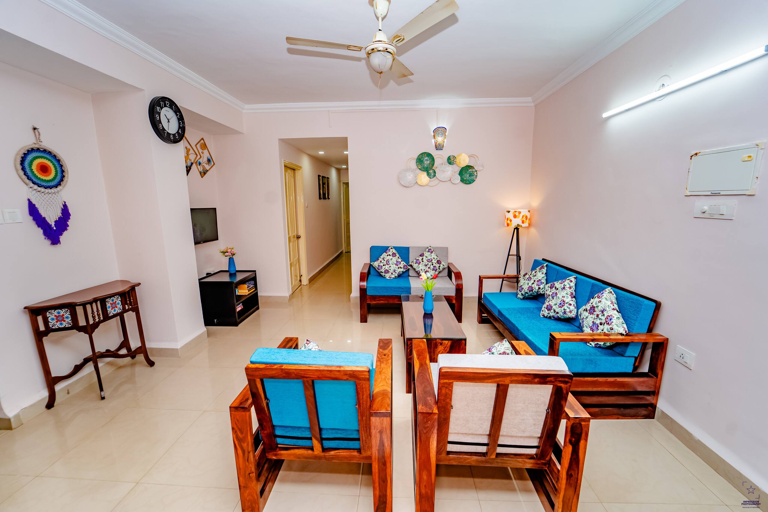 Pool view ground floor 2 BHK,6 guests,Near beaches 12
