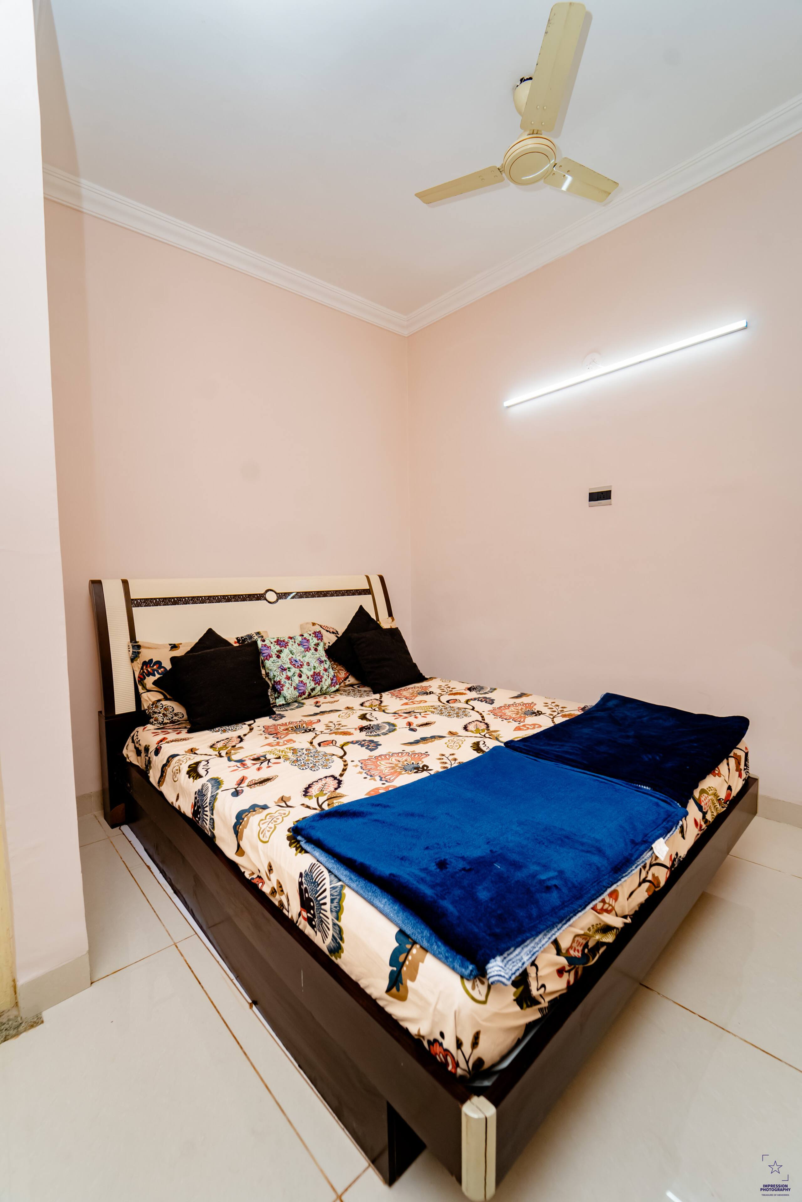Pool view ground floor 2 BHK,6 guests,Near beaches 18