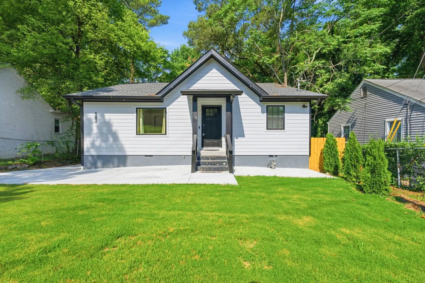 Cozy 3BR Home Near Mercedes Benz