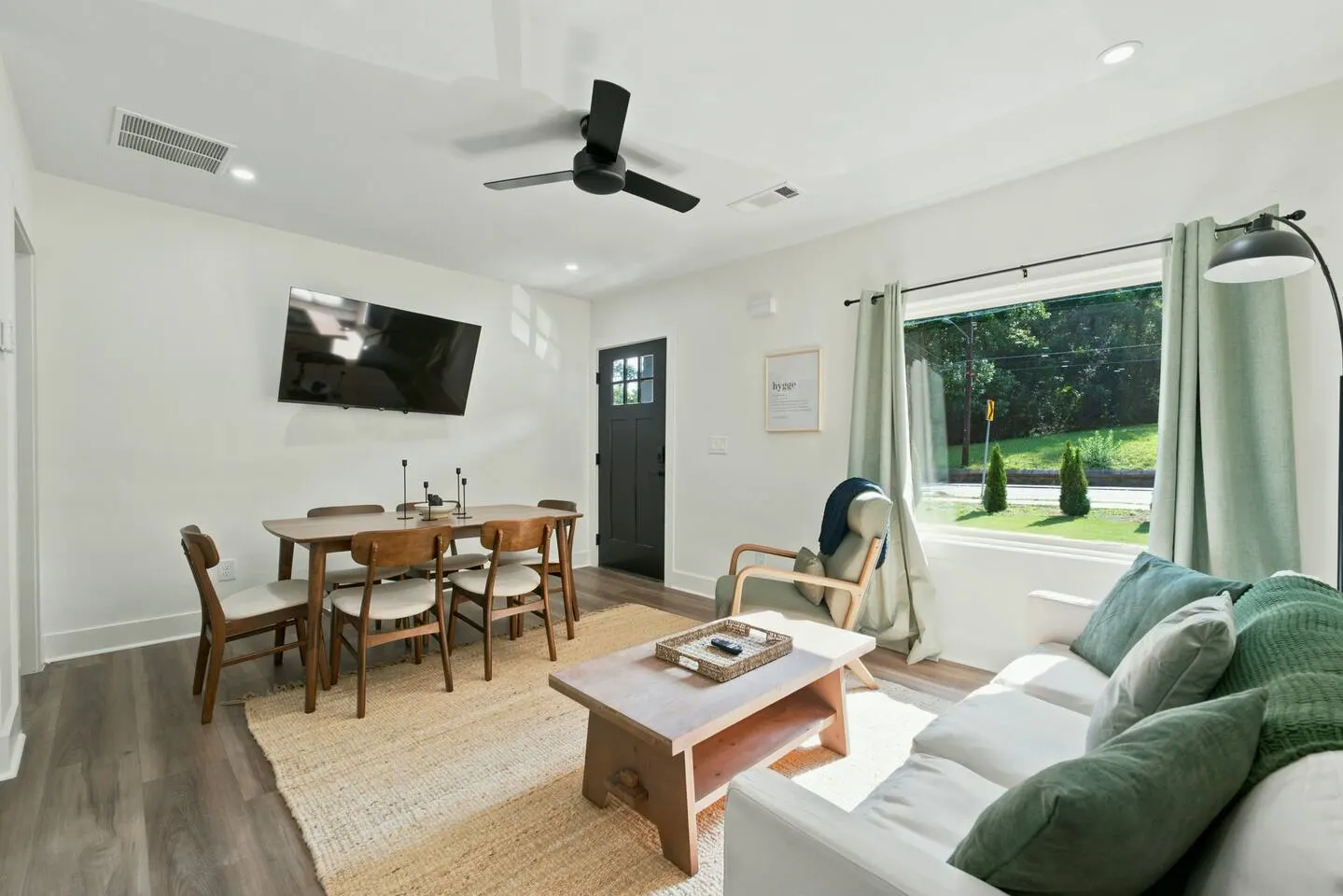 Cozy 3BR Home Near Mercedes Benz 2