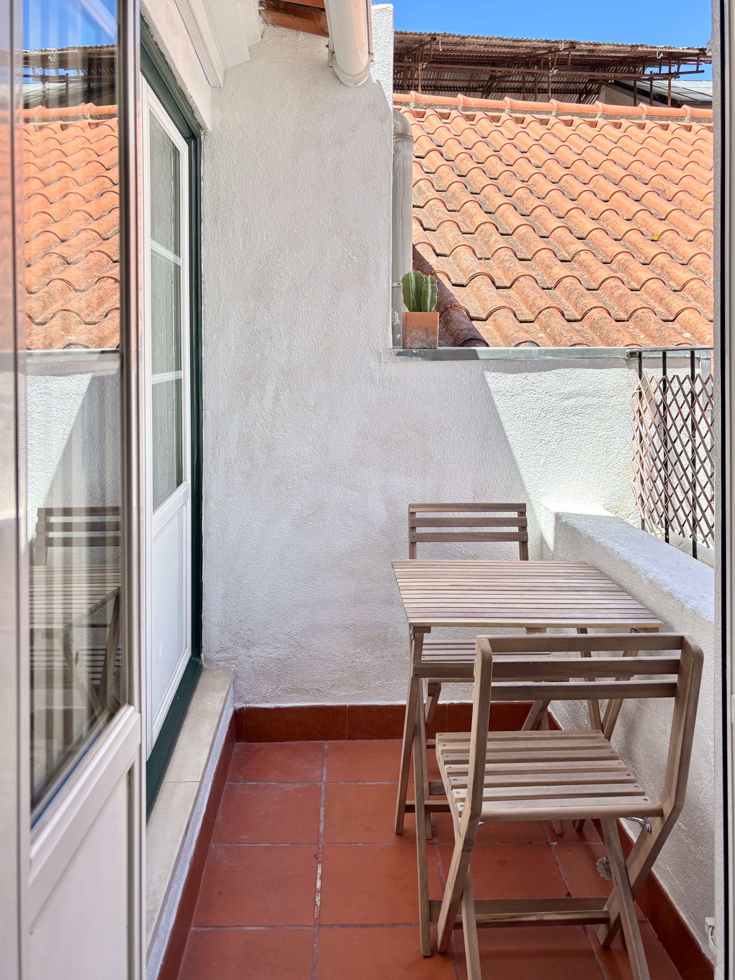 Alfama Apartment near the River Space and Charm 22