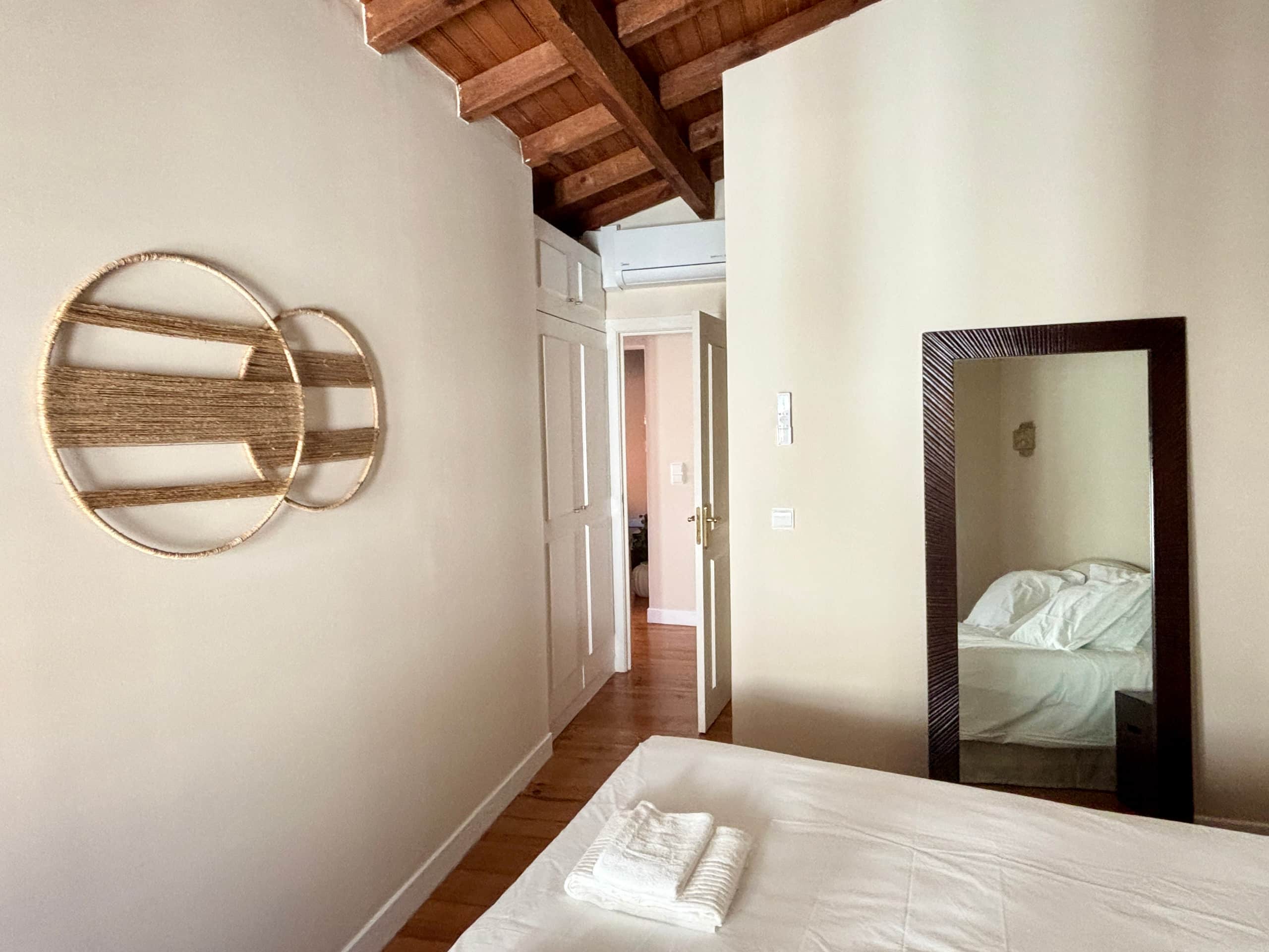 Alfama Apartment near the River Space and Charm 6