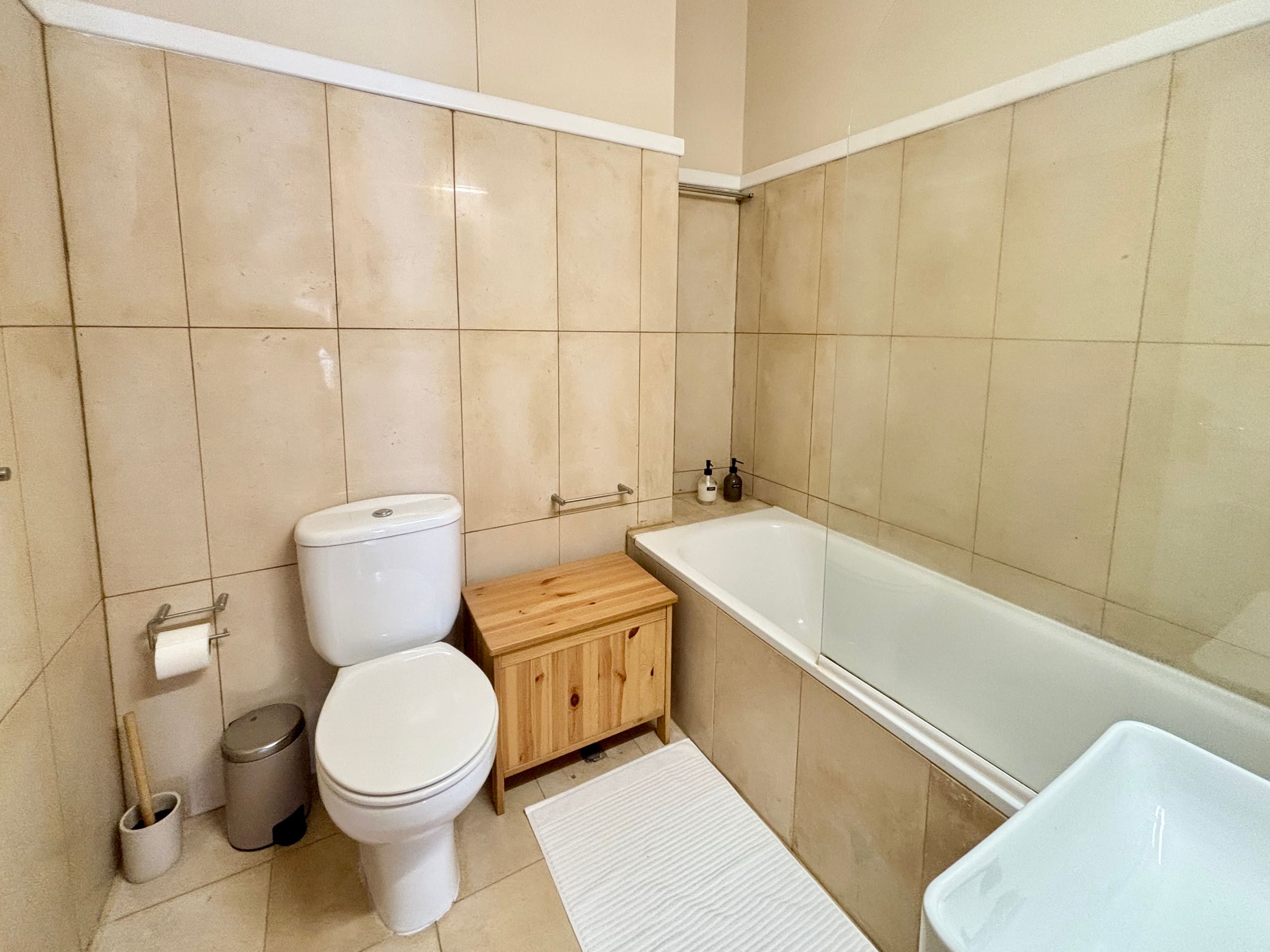 Alfama Apartment near the River Space and Charm 20