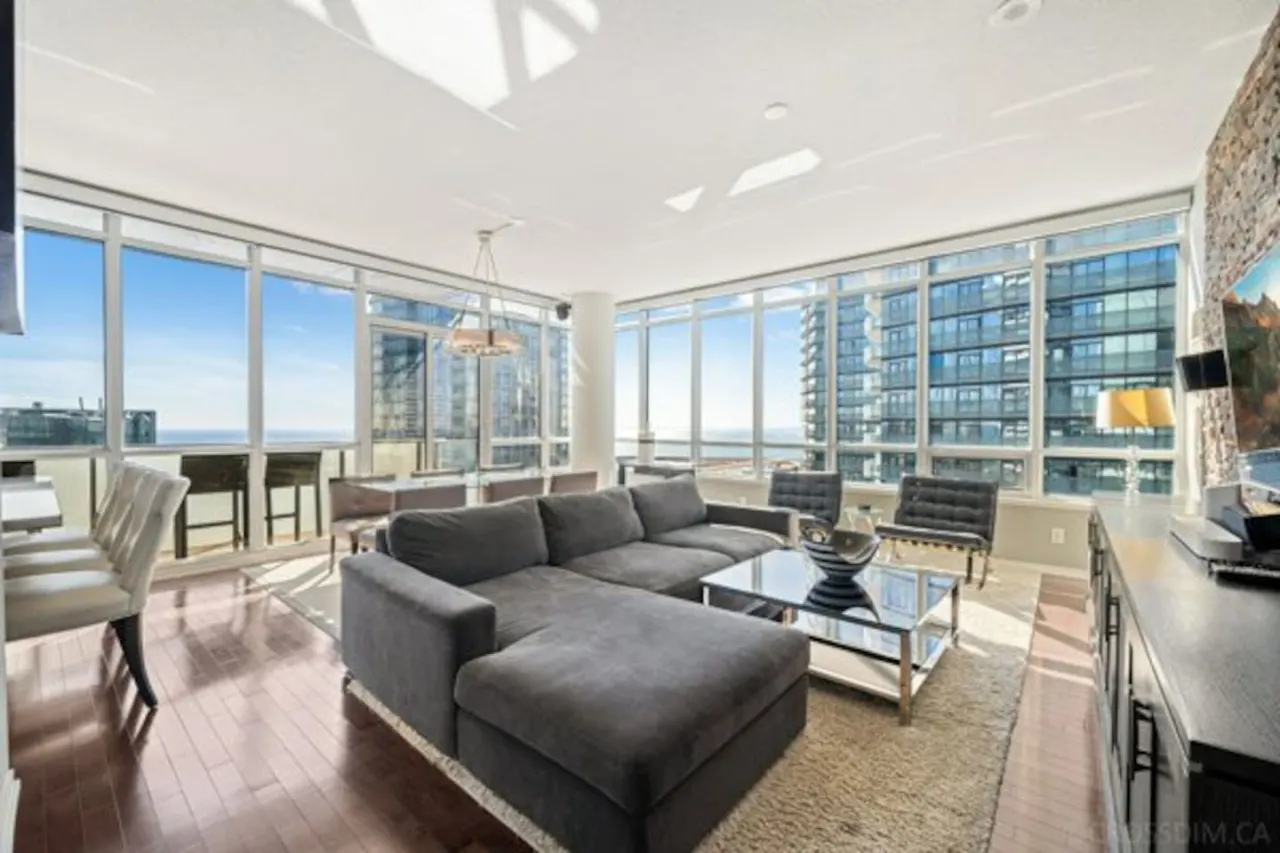 Stunning 2BR Penthouse • Awe-Inspiring Views