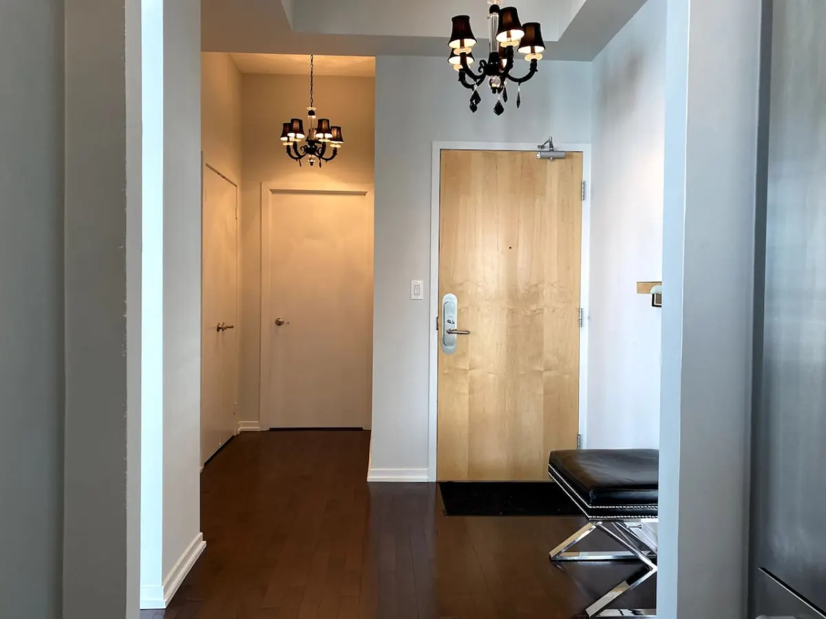 Stunning 2BR Penthouse Awe-Inspiring Views 16