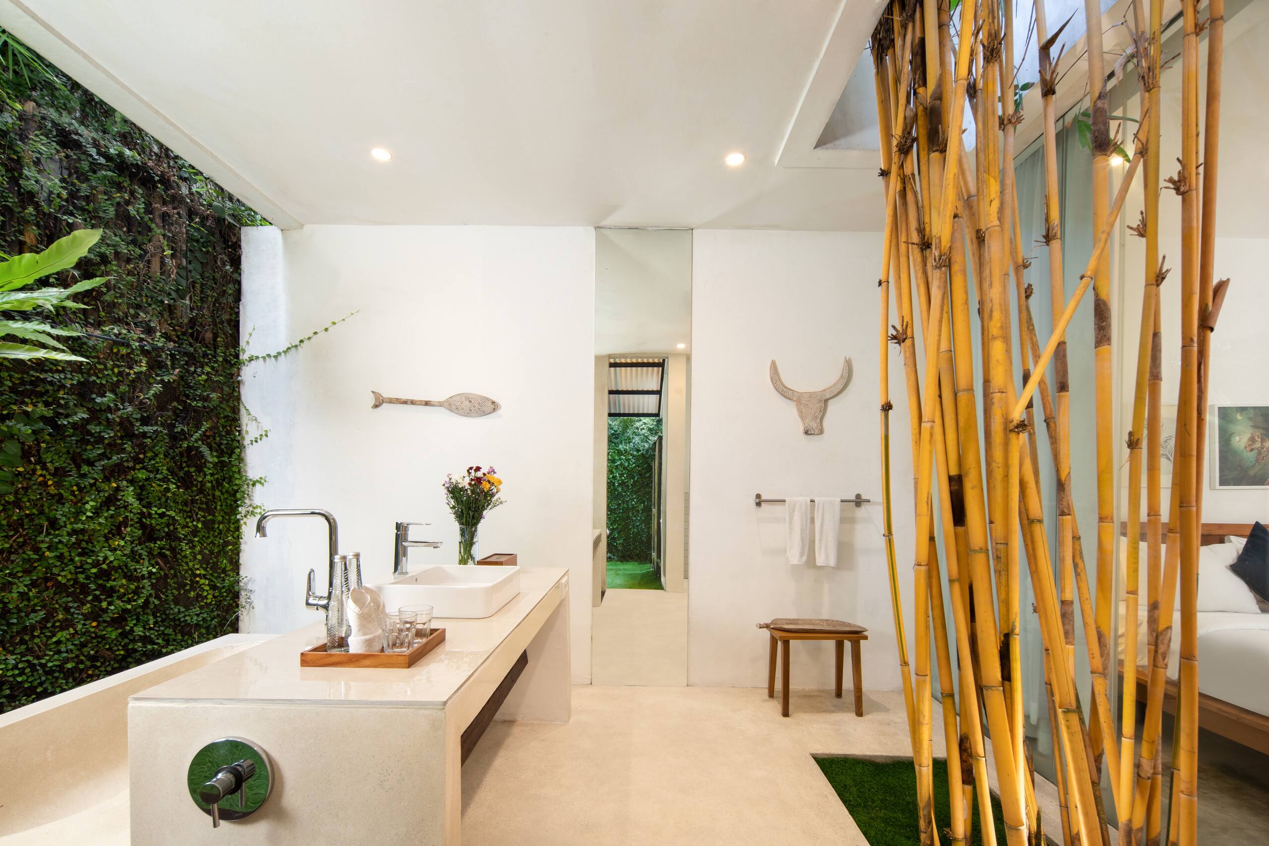 Huge&Trendy/ 7 BEDR Pool Villa/ Near Beach & Clubs 25