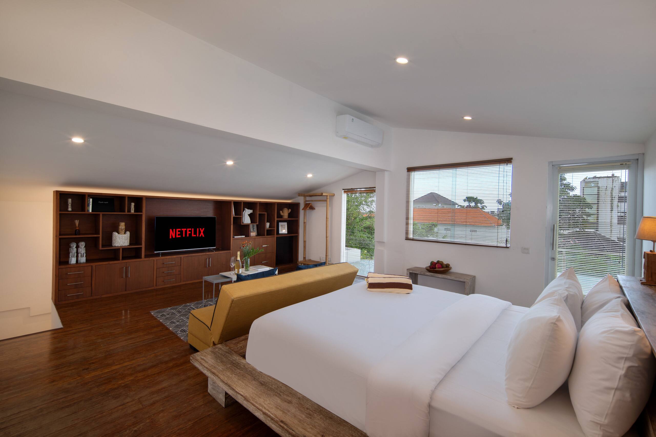 Huge&Trendy/ 7 BEDR Pool Villa/ Near Beach & Clubs 35
