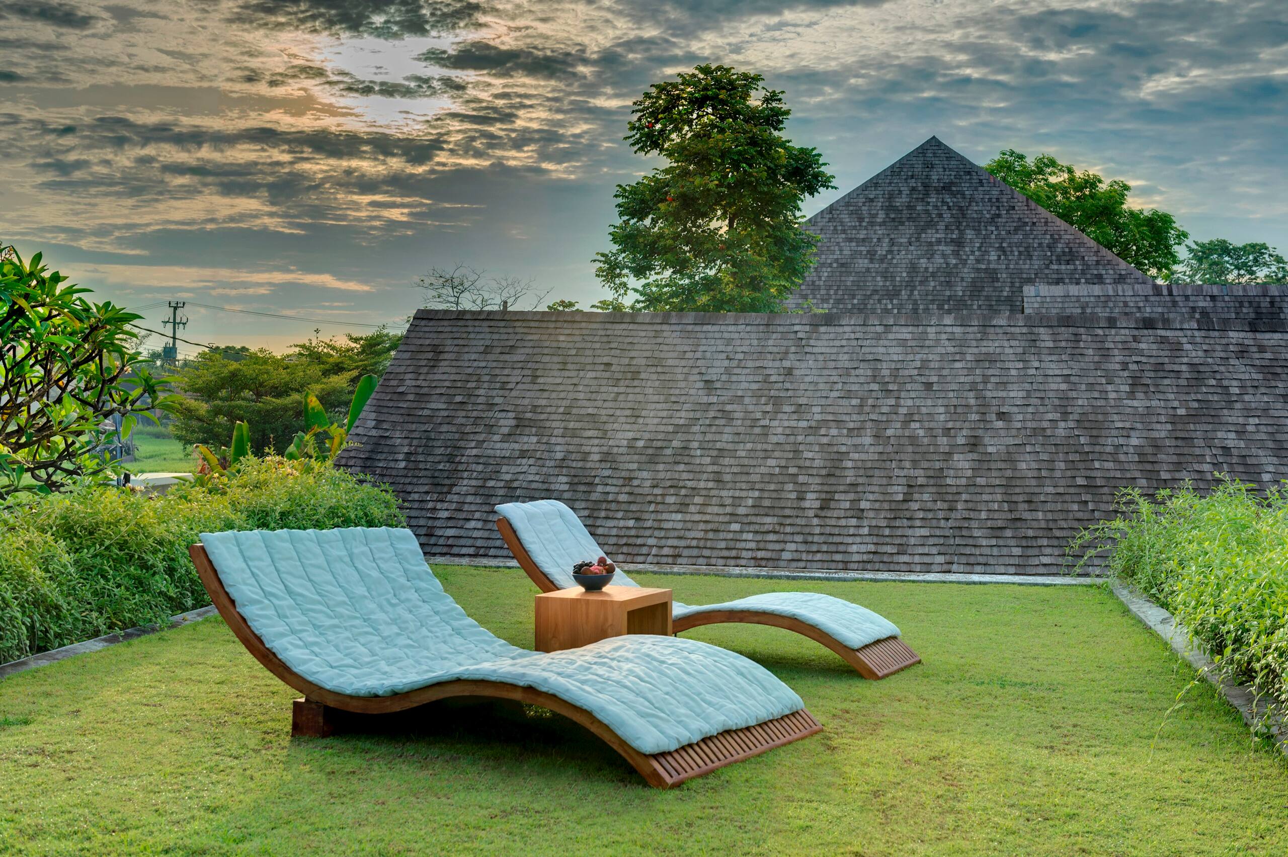 Balinese 3BR Villa in Canggu w/ 2 Pools & Yoga 17