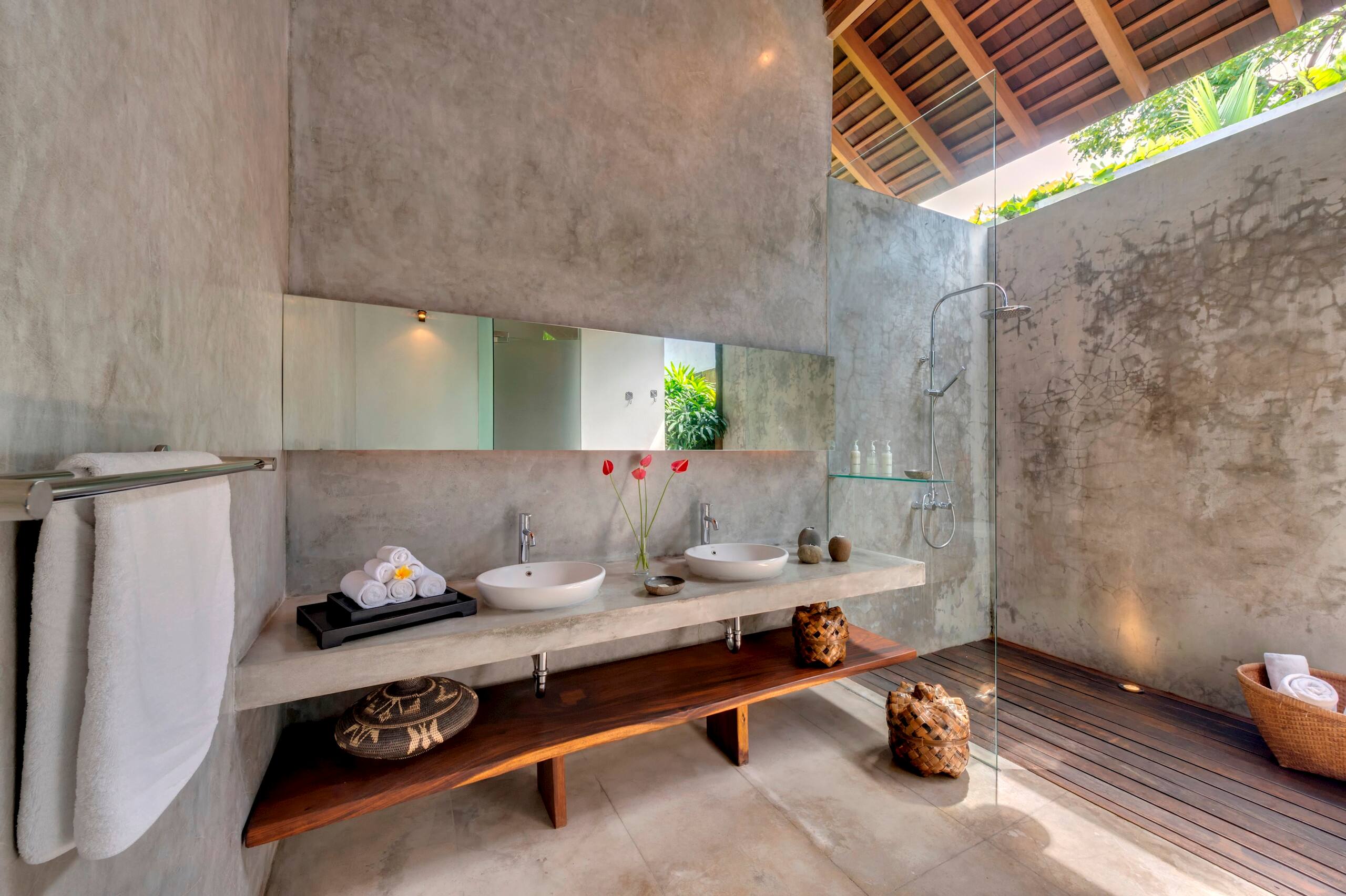 Balinese 3BR Villa in Canggu w/ 2 Pools & Yoga 23