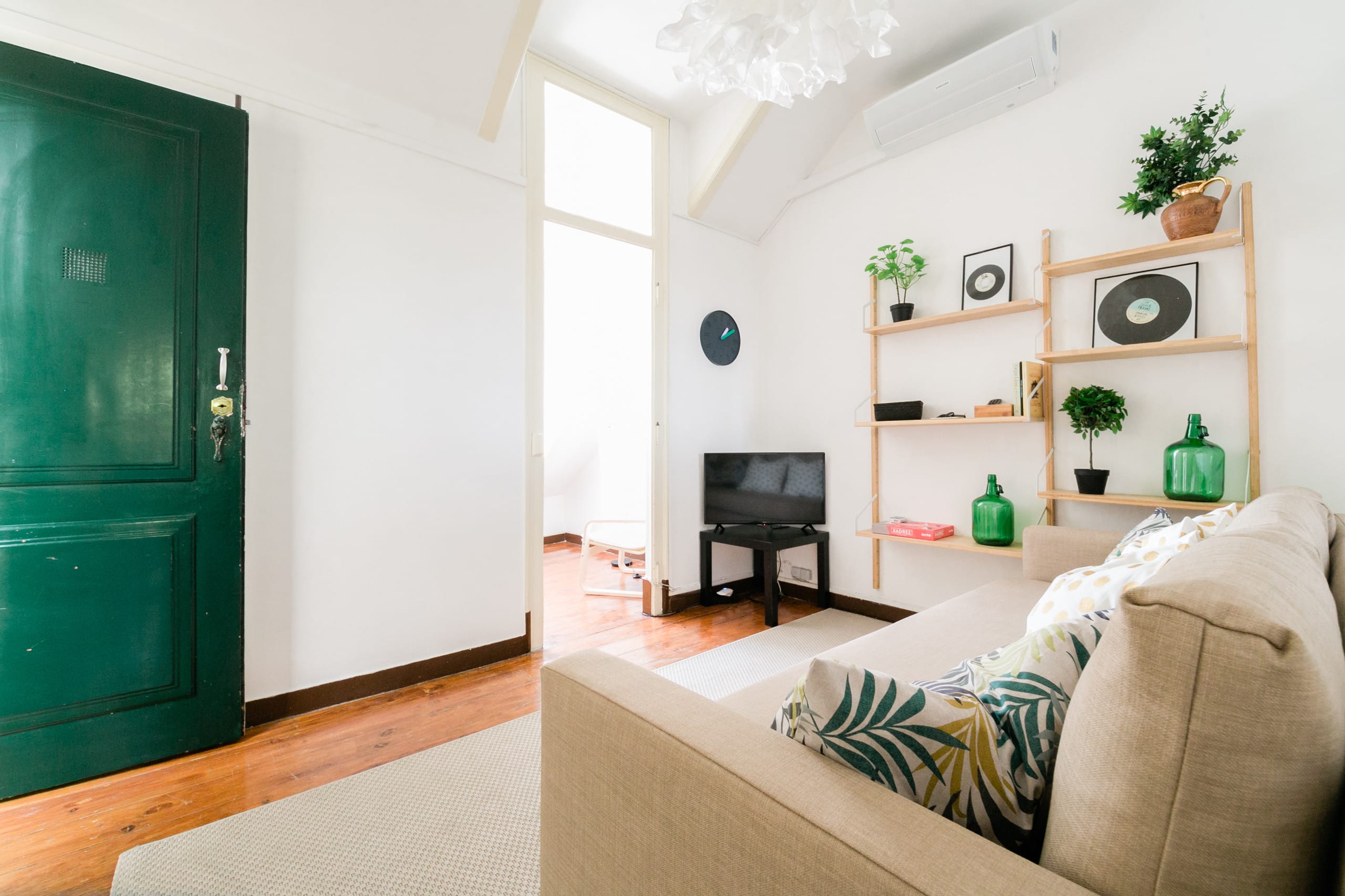 Charming Tagus - Green Gem Windows 8