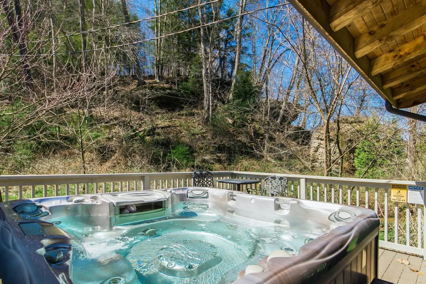 *Hocking Hills Retreat | 2 Cabins, Fishing Ponds*