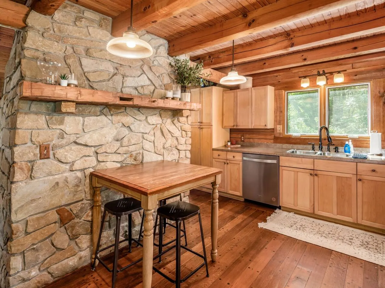 *Hocking Hills Retreat 2 Cabins, Fishing Ponds* 17
