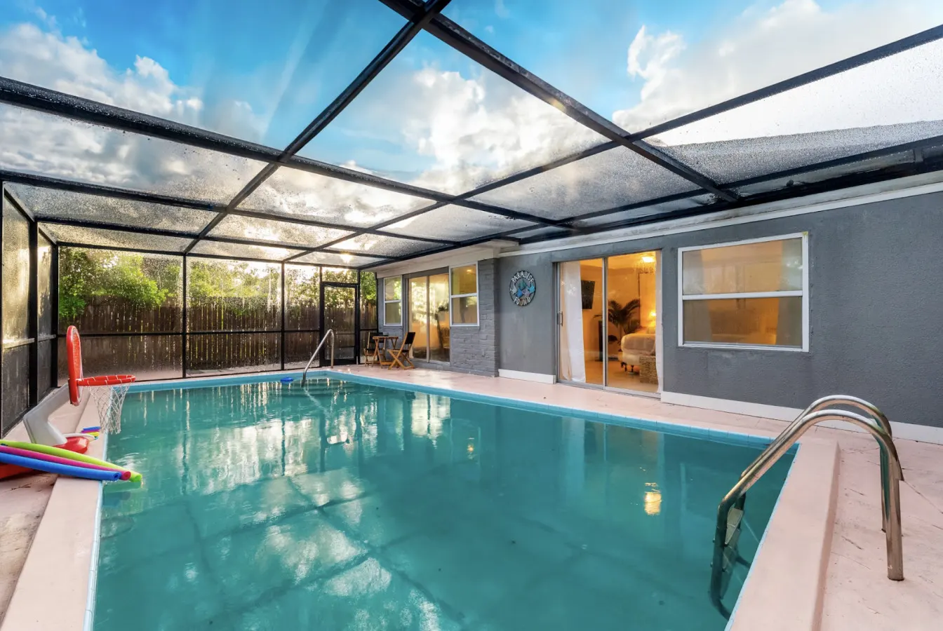 St. Pete's Casa | Private Pool, Mini Gym, King Bed, Smart TV & Grill | St. Petersburg