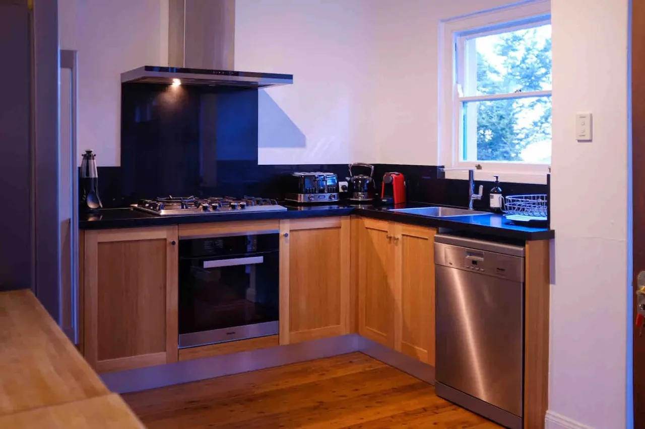 Sublime Art Deco Cottage: Leura, Blue Mountains 20