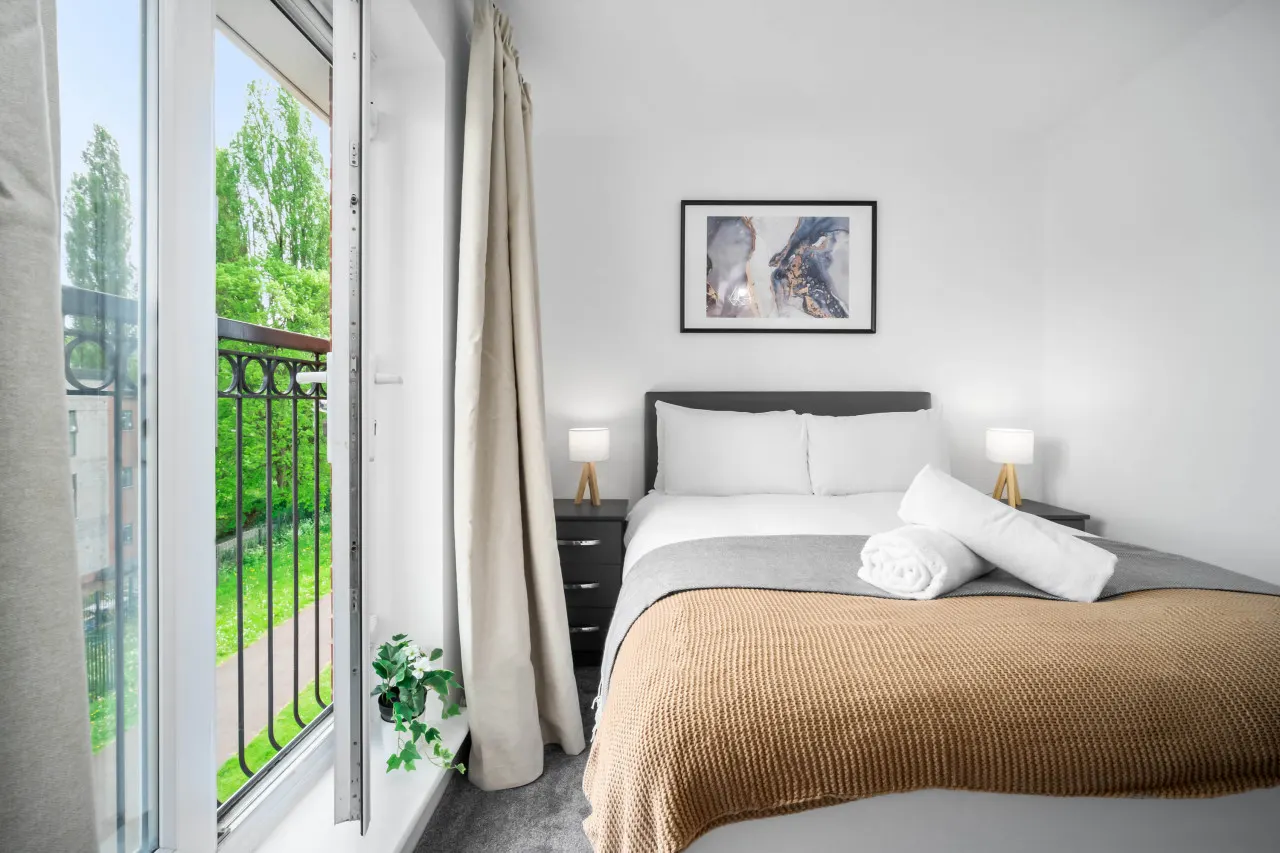Stylish 2 Bedroom Apartment - Parking - Smart TV - WIFI 11