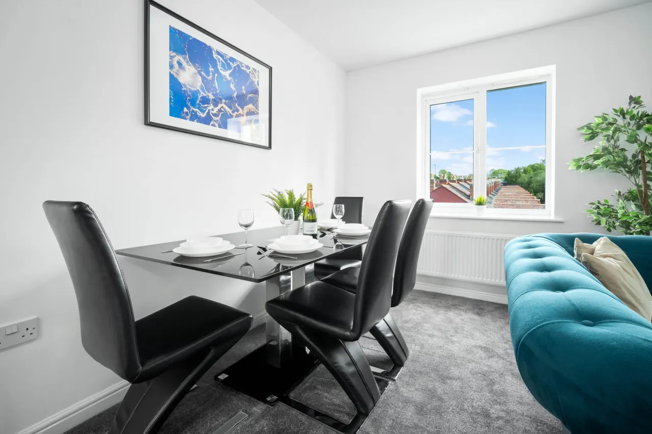 Stylish 2 Bedroom Apartment - Parking - Smart TV - WIFI 13