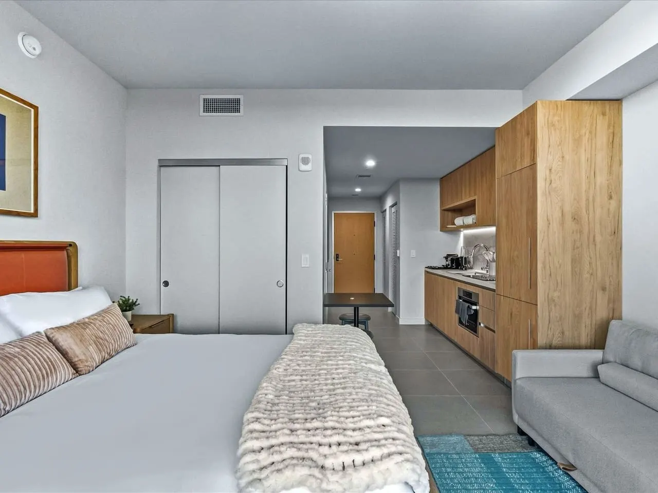 Beautiful Studio Unit at The Crosby Worldcenter 19