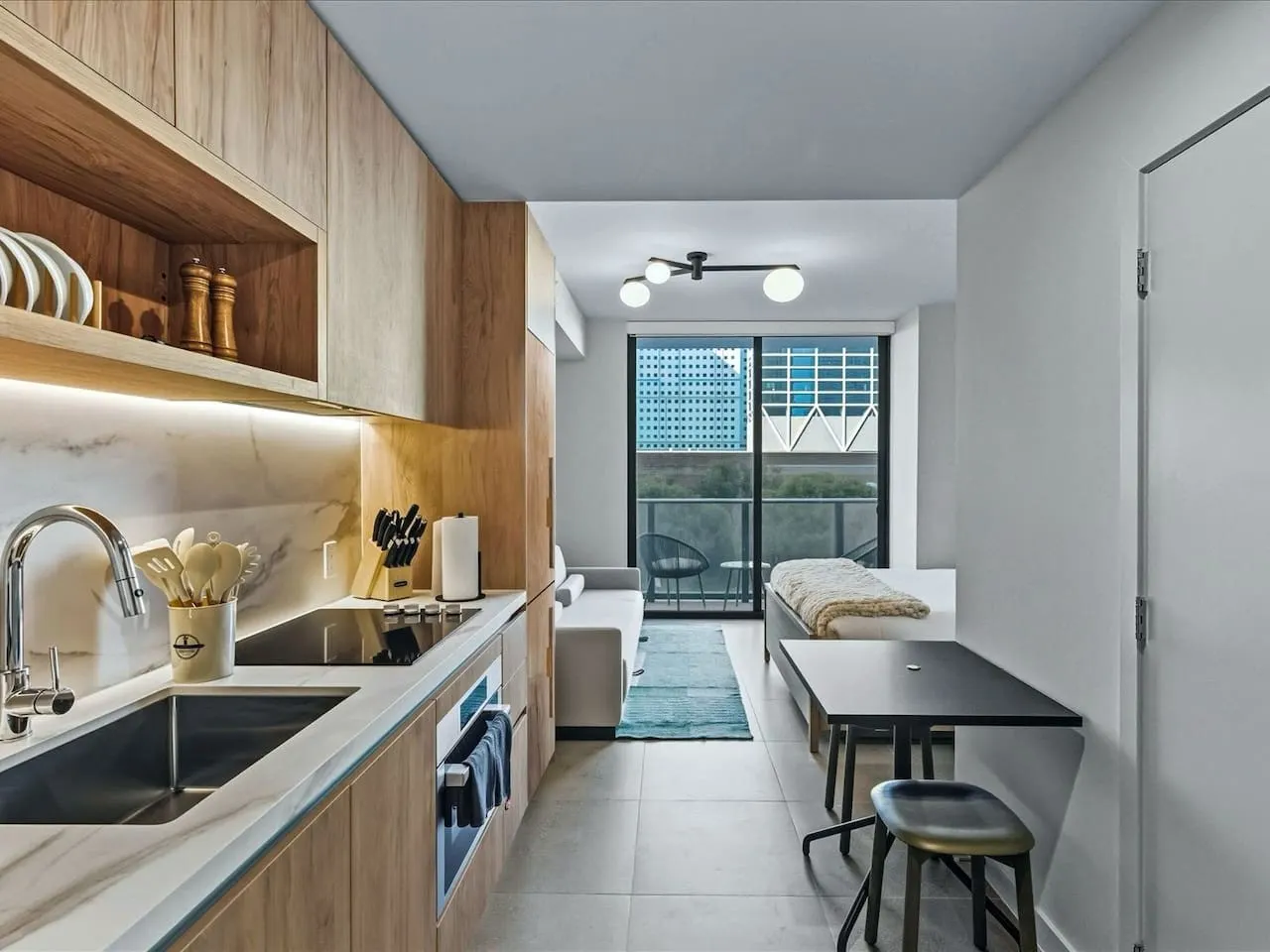 Beautiful Studio Unit at The Crosby Worldcenter 3