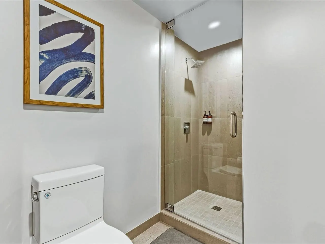 Beautiful Studio Unit at The Crosby Worldcenter 6