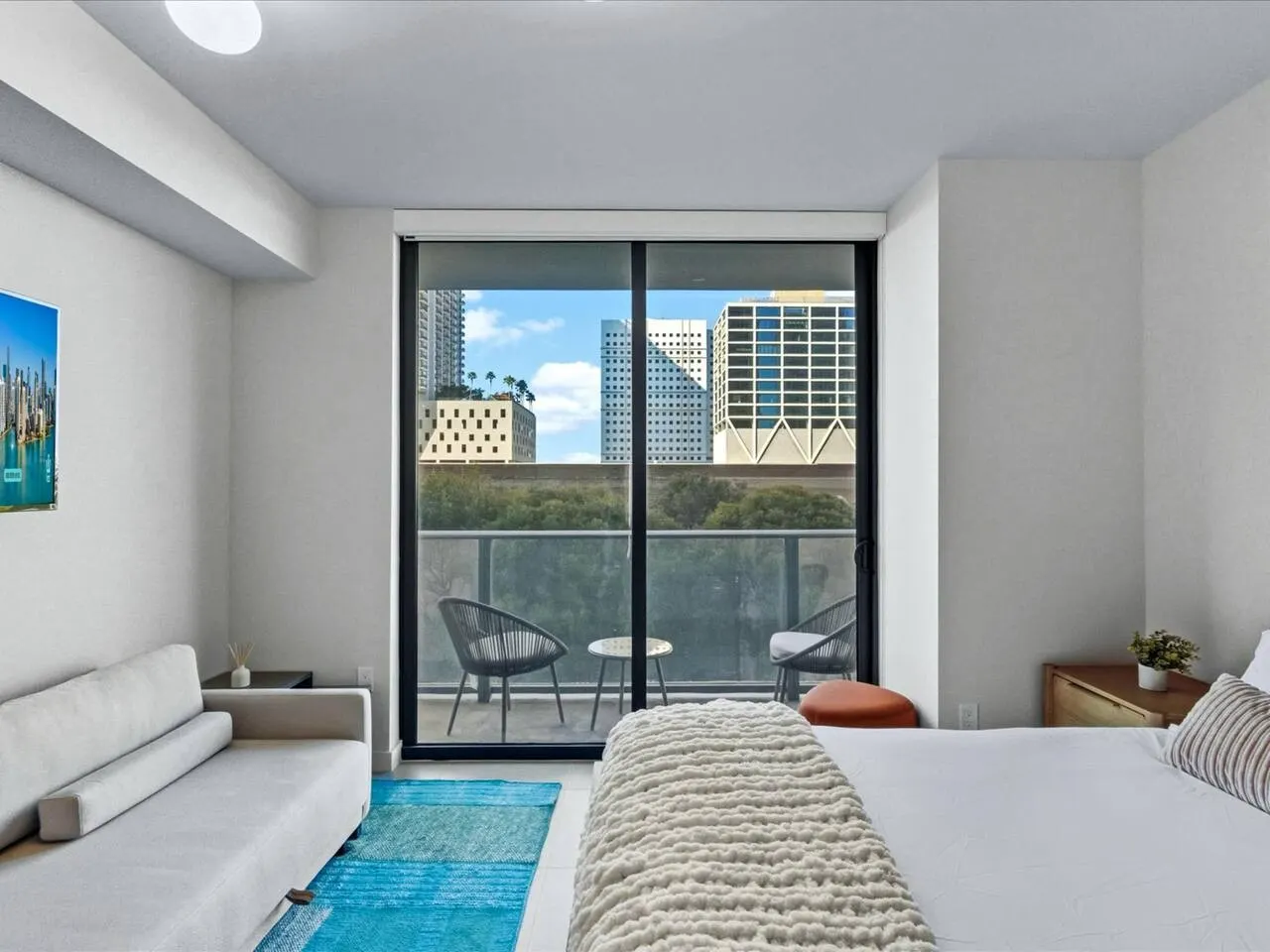 Beautiful Studio Unit at The Crosby Worldcenter 8