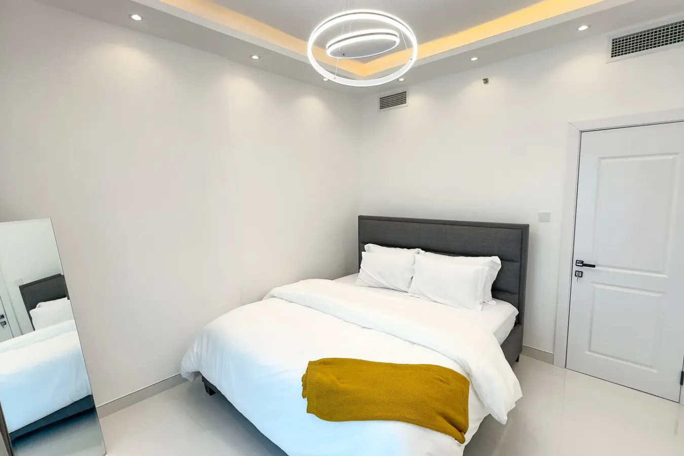 Dubai Marina - 1 BHK Classy Apartment 10