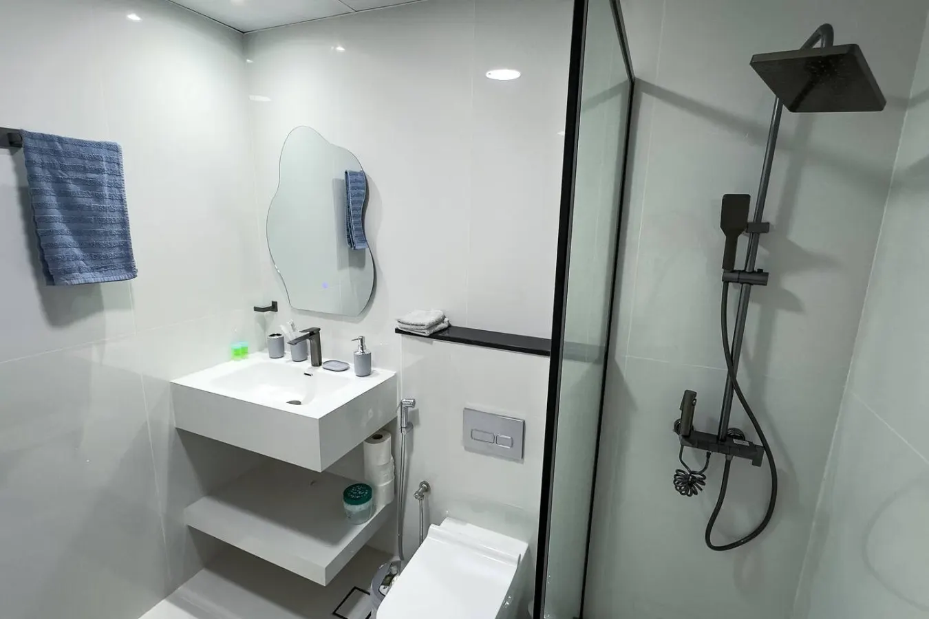 Dubai Marina - 1 BHK Classy Apartment 17