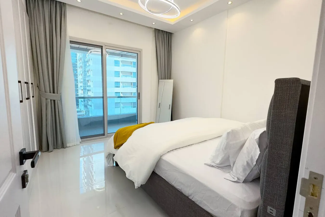 Dubai Marina - 1 BHK Classy Apartment 8