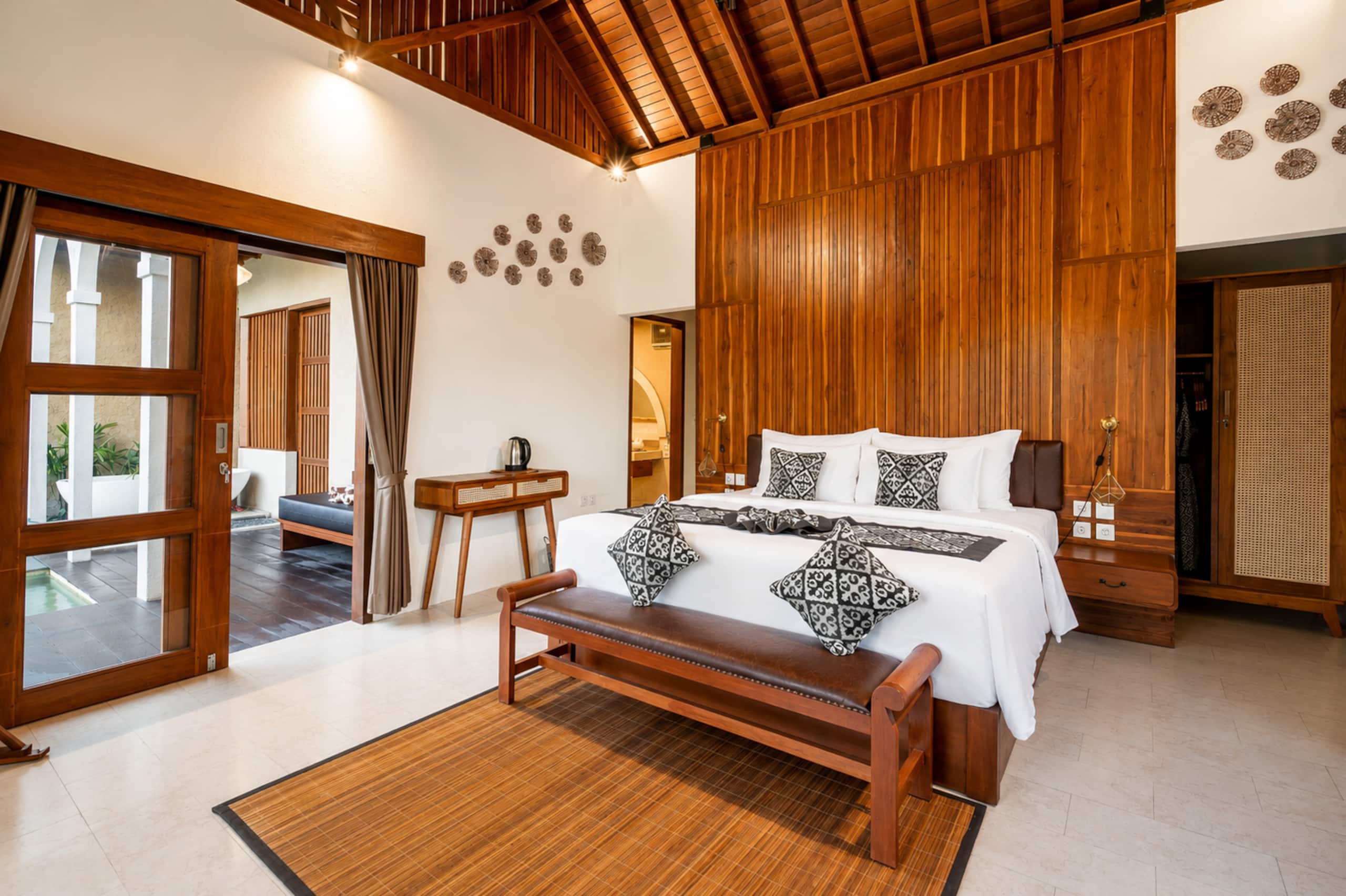 Elegant One-Bedroom Private Pool Villa — photo 4
