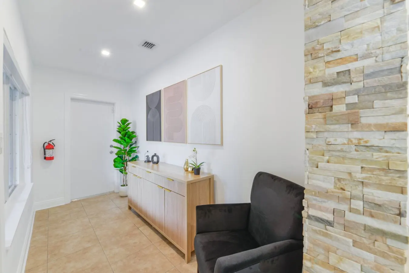 Coastal Oasis with Heated Pool: 10 Mins to Beach 17