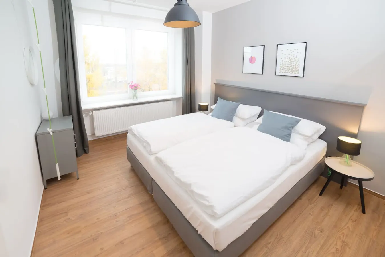 195 SQM & 5 BR // ENTIRE FLOOR: MAX 21 PERSON 19