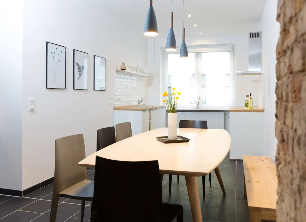 195 SQM & 5 BR // ENTIRE FLOOR: MAX 21 PERSON — photo 4