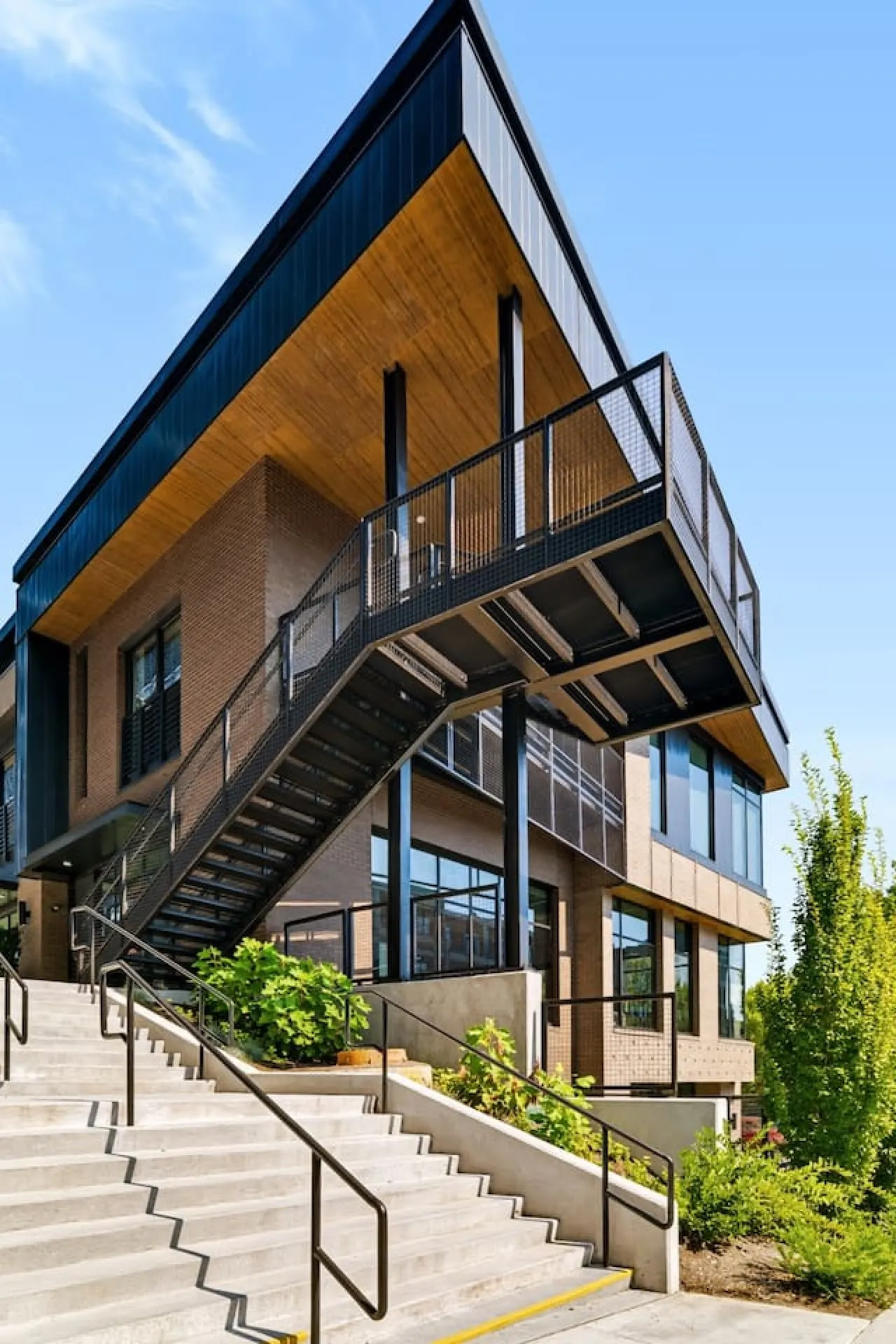 Modern Luxe Retreat | Cozy Stay + Free Parking — photo 2