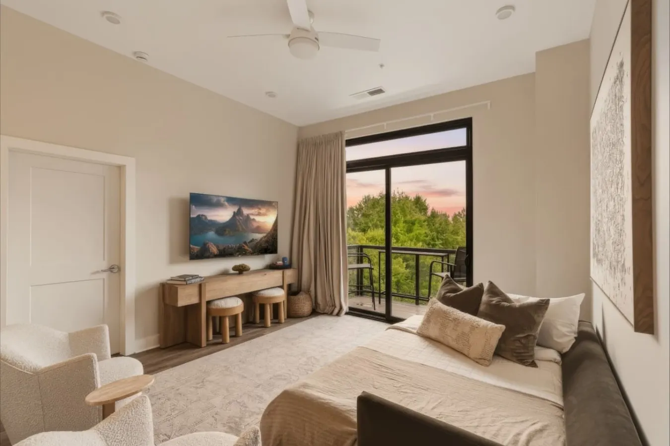 Modern Luxe Retreat Cozy Stay + Free Parking 6