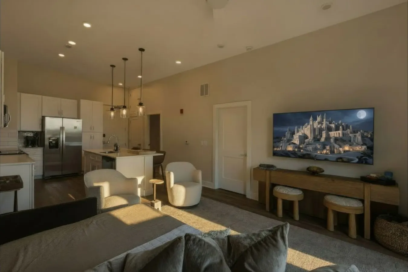 Modern Luxe Retreat Cozy Stay + Free Parking 7