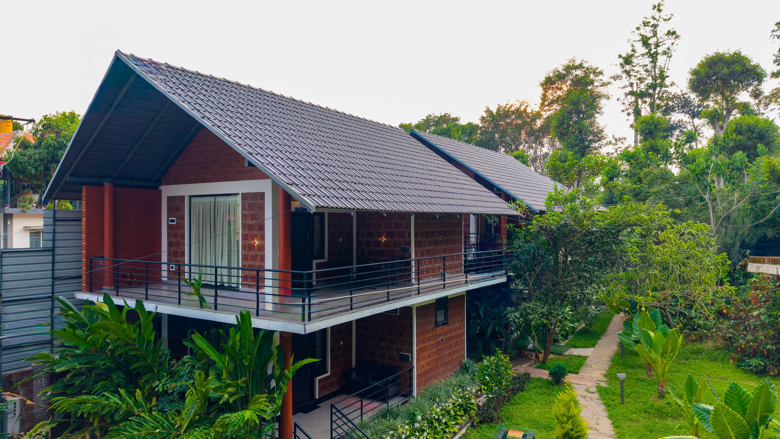 Room W/ Sit-Out & Shared Garden in Avocado Estate 27