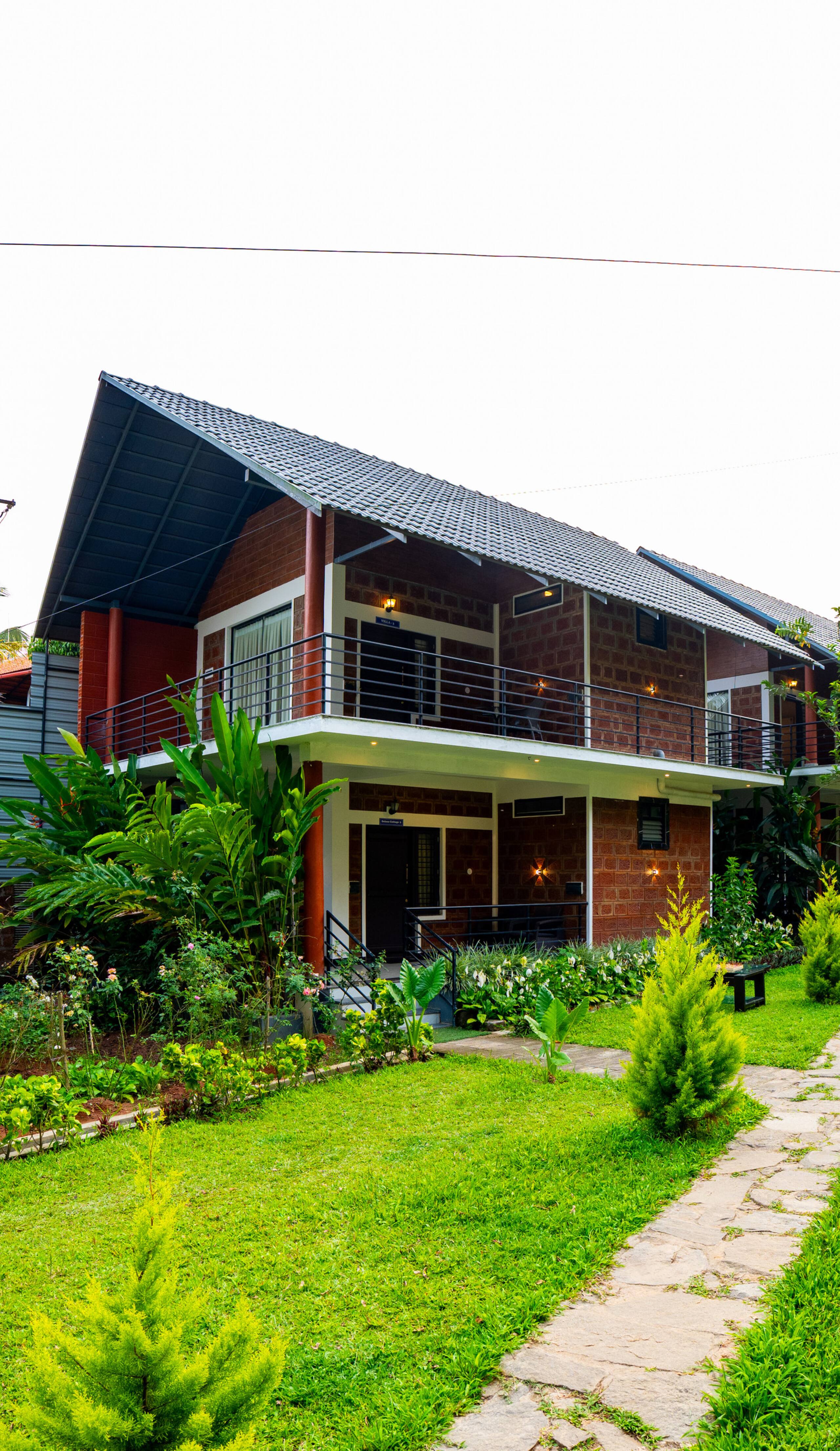 Room W/ Sit-Out & Shared Garden in Avocado Estate 26