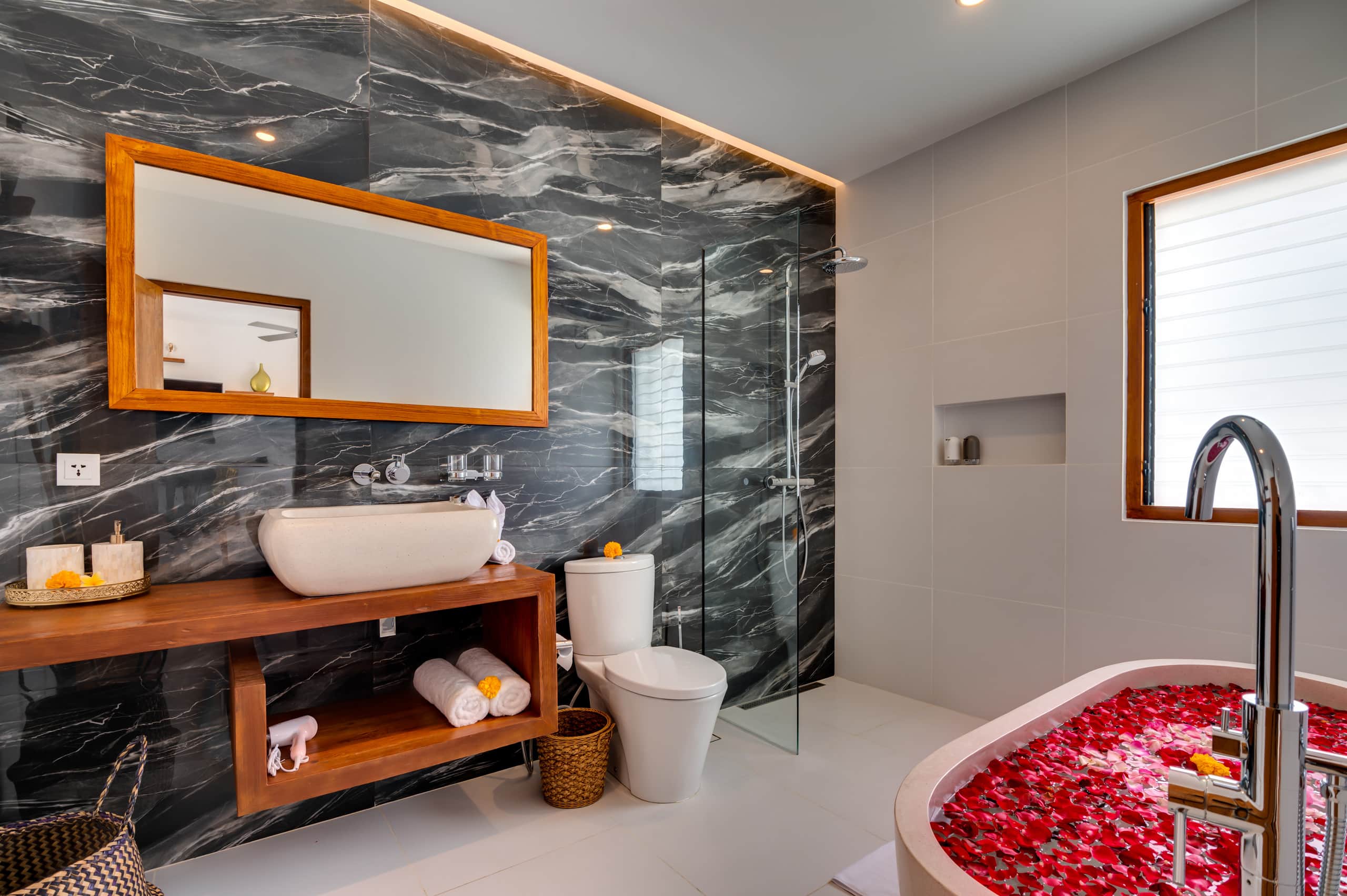 Coziest 5BR Villa close to the beach in Seminyak 16