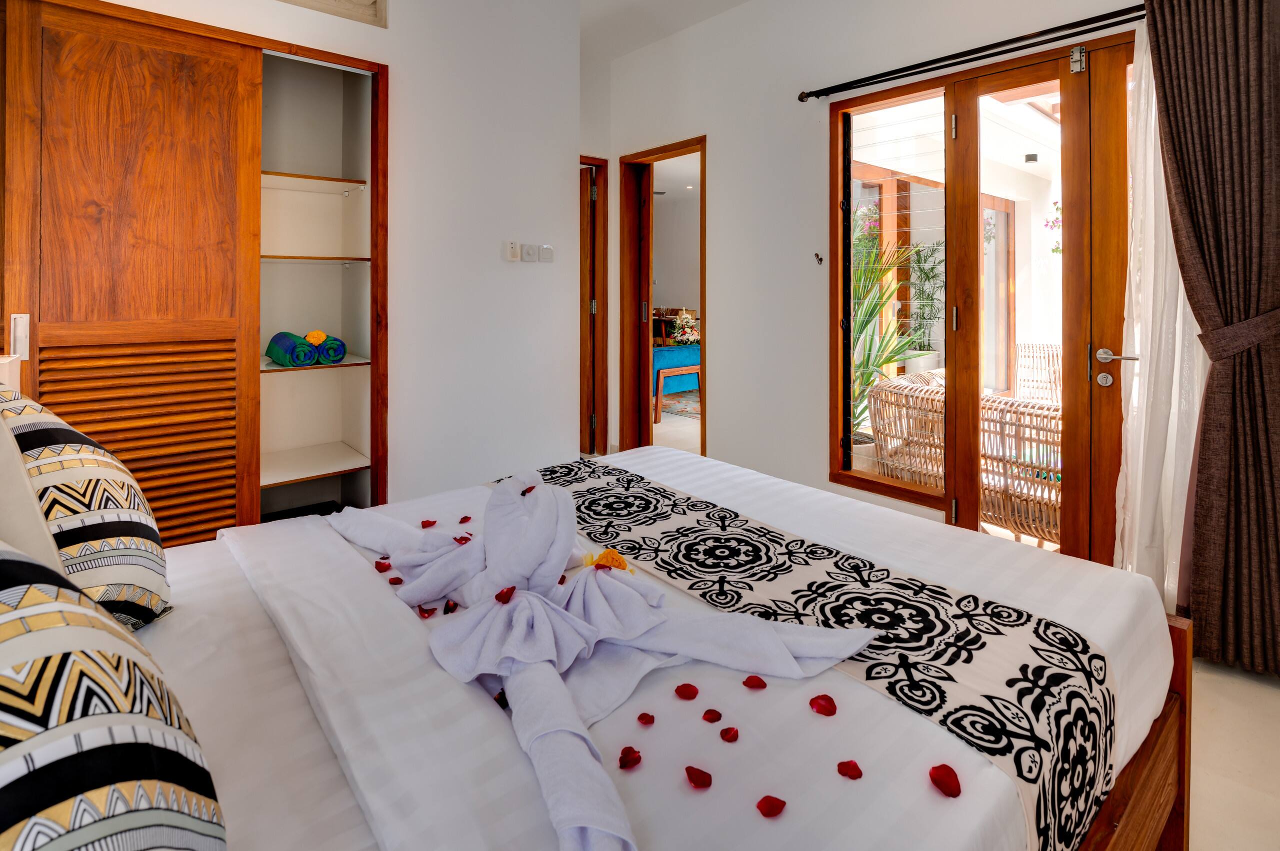 Coziest 5BR Villa close to the beach in Seminyak 22