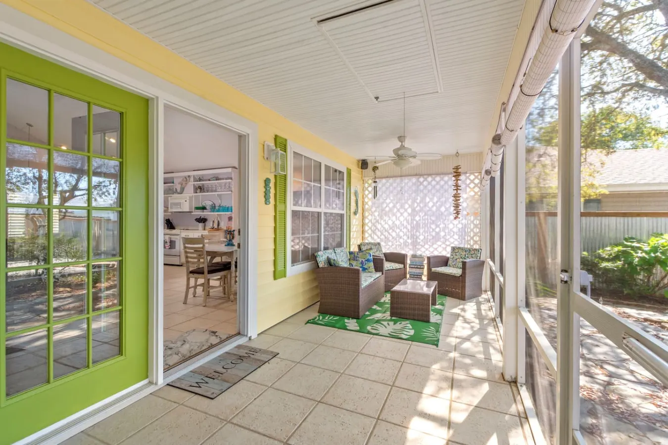 Walk to the beach Cozy coastal cottage Private outdoor space Free Wi-Fi Great location 12