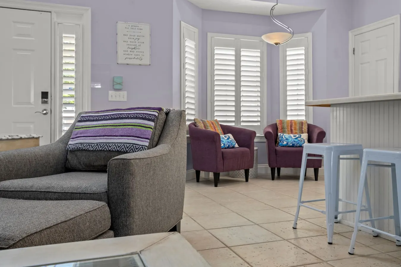 Walk to the beach Cozy coastal cottage Private outdoor space Free Wi-Fi Great location 15