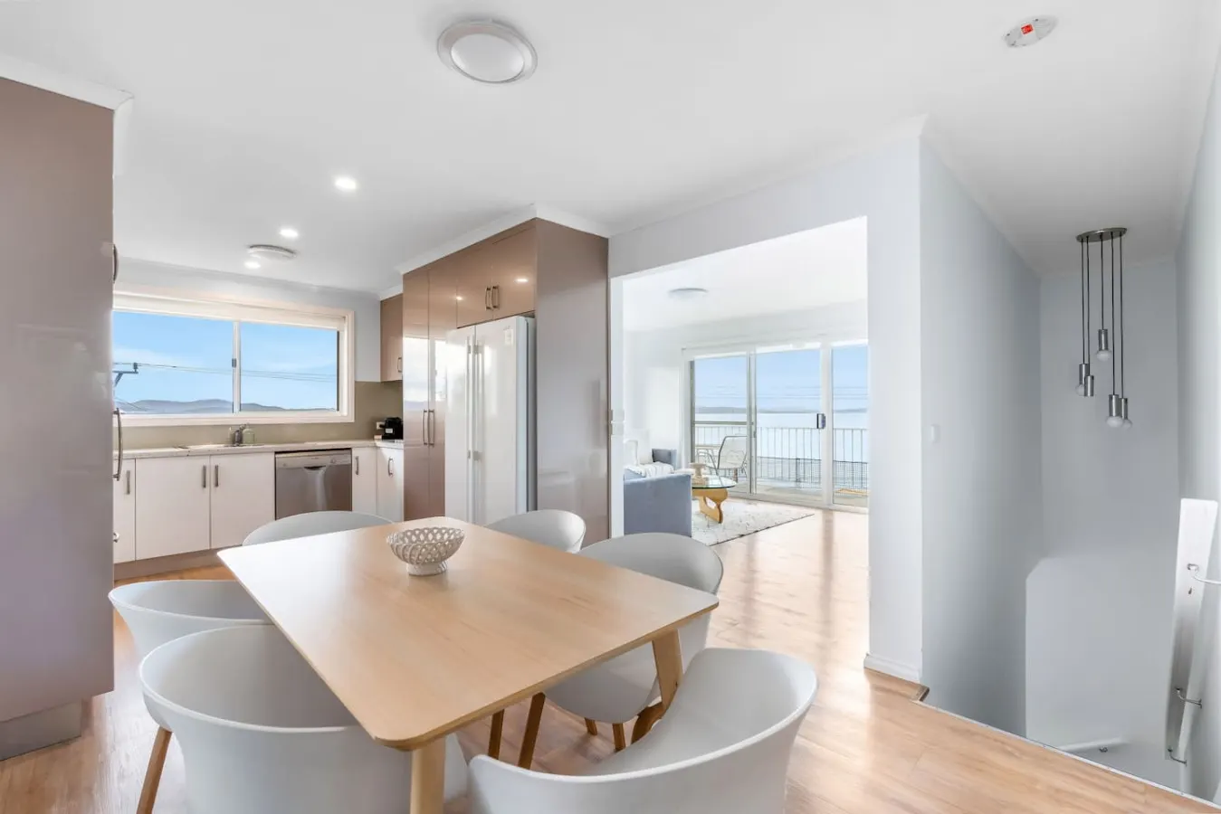 Sandy Bay River Views, 3 Bed, Deck & 2 Car Spaces 12