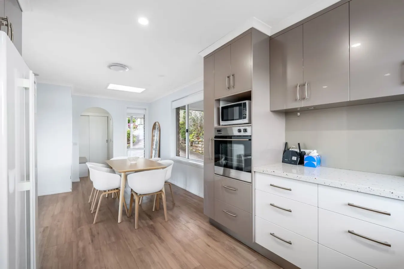 Sandy Bay River Views, 3 Bed, Deck & 2 Car Spaces 13